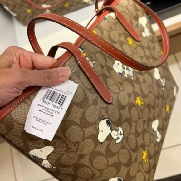New Coach X Peanuts City Tote In With Snoopy Woodstock - Picture 3 of 7
